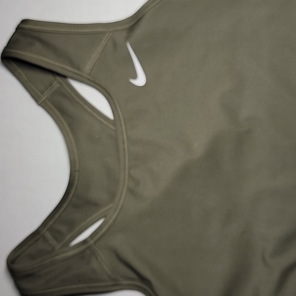 Nike women's sport bra - Picture 3 of 7